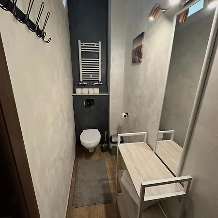公寓 - 3 Bedroom Near *